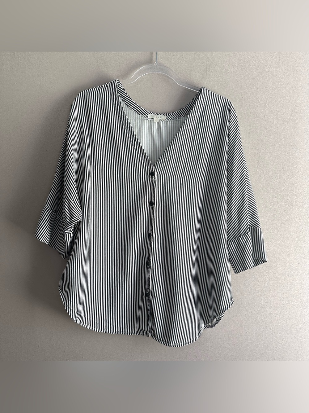 Vetta White Black Capsule Boyfriend Striped Multi Way Tencel Top Womens Medium